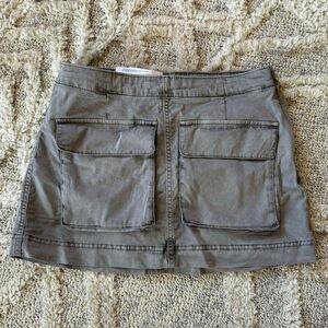 Abercrombie garment dyed cargo mini skort